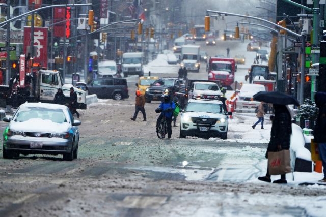 ΗΠΑ : Φονικός χιονιάς με πολικό ψύχος