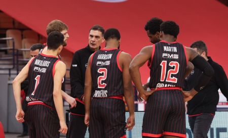 Ολυμπιακός : Αγωνίζεται στην Κωνσταντινούπολη για το γόητρο και την ελπίδα