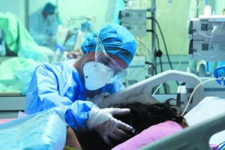 Κορωνοϊός : Ασφυξία στα νοσοκομεία – Οι περιοχές που ανησυχούν