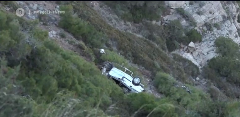 Κερατέα : Νεκρός ο οδηγός που έπεσε με το αυτοκίνητο σε γκρεμό