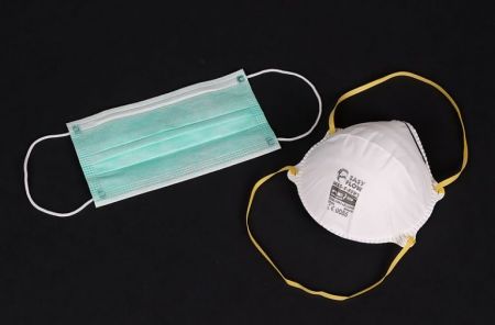 Παυλάκης στο MEGA: Πώς πρέπει να φοράμε τη διπλή μάσκα – Τα οφέλη