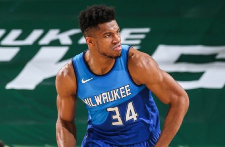 Αντετοκούνμπο : Δεν πρέπει να θυμώσουμε, αλλά να γίνουμε καλύτεροι