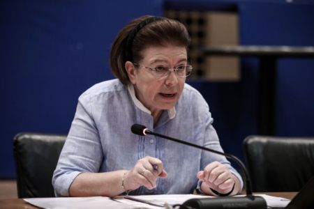 Πυρά αντιπολίτευσης κατά Μενδώνη για την «υπόθεση Λιγνάδη»