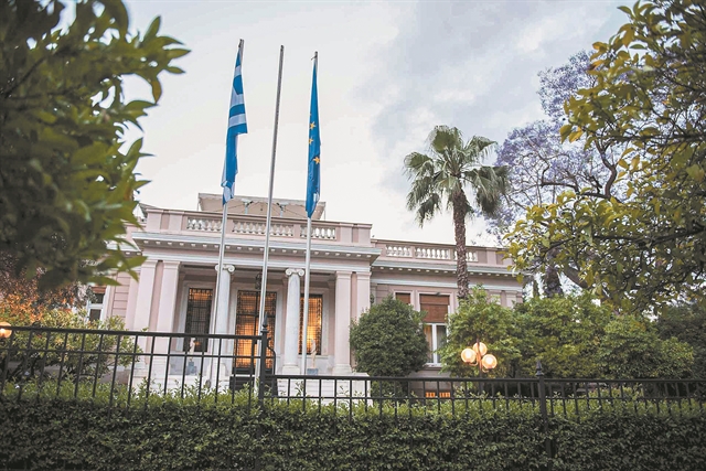 Ριζικές αλλαγές στη φορολογία: Ποιους φόρους θα εισπράττουν οι δήμοι