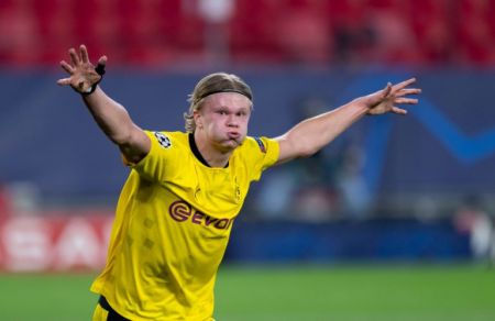 Πουλάει για 100 εκατ. ευρώ τον Χάαλαντ η Ντόρτμουντ