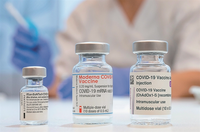 Υπερκέρδη από τις ανατιμήσεις των εμβολίων