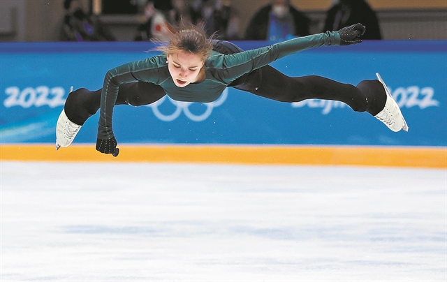 Θρίλερ στον πάγο για τη 15χρονη σουπερστάρ