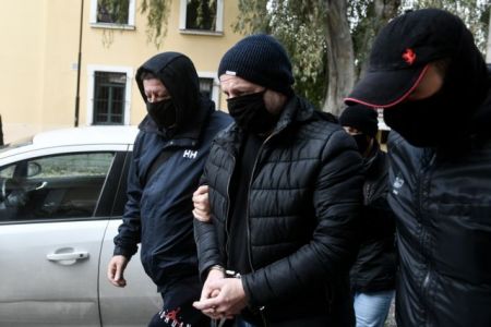 Δημήτρης Λιγνάδης : «Κόλαφος» το ένταλμα σύλληψης – «Εμμονή και εγκληματική ροπή για πολλά έτη»