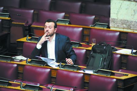 Το Μαξίμου αποφασίζει για προανακριτική κατά Παππά