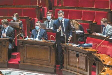 Ιδεολογικός πόλεμος των Γάλλων μετους Αγγλοσάξονες