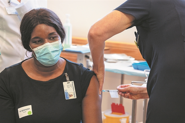 «Η πανδημία θα τελειώσει όταν εμβολιαστεί ο παγκόσμιος πληθυσμός» | tovima.gr