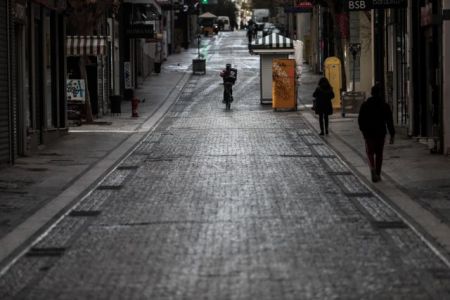 ΣΥΡΙΖΑ και ΚΙΝΑΛ βάλλουν κατά Μητσοτάκη για την παράταση του lockdown το Μάρτιο