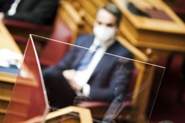 Βουλή: Κόντρα Μητσοτάκη – Τσίπρα σε υψηλούς τόνους για #MeToo, Λιγνάδη, Μενδώνη