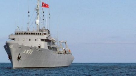 «Τσεσμέ» :  Βγήκε πάλι στο Αιγαίο το τουρκικό ωεκανογραφικό