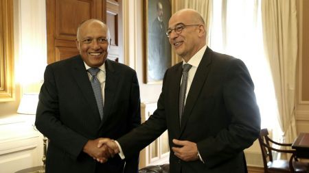 Επικοινωνία Δένδια με τον Αιγύπτιο ΥΠΕΞ