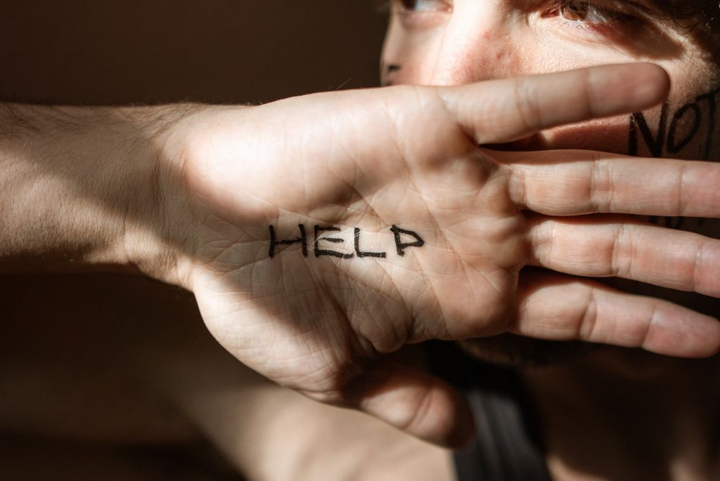 Λογοδοτούμε μόνο στα θύματα της κακοποίησης και της συγκάλυψης