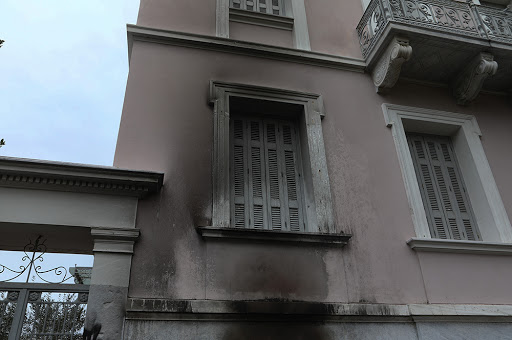 Εμπρηστικός μηχανισμός στο Ίδρυμα Μητσοτάκη