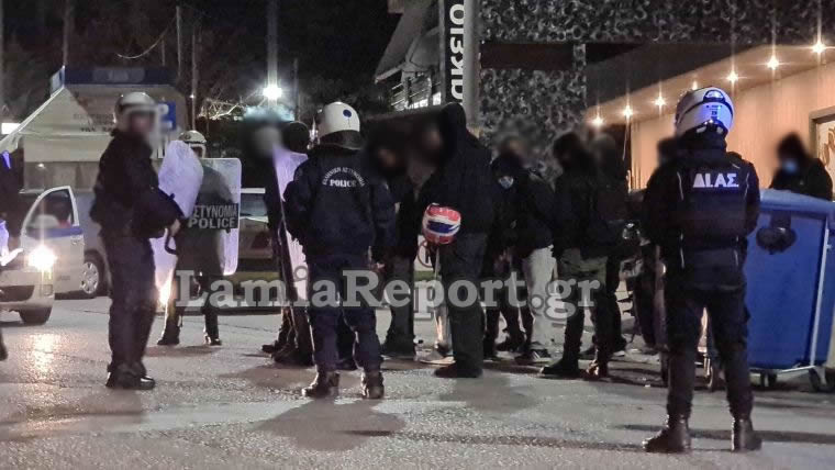 Κουφοντίνας : Ένταση και προσαγωγές έξω από το Νοσοκομείο της Λαμίας