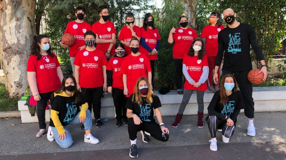 Ολυμπιακός One Team: «Σέβομαι, μοιράζομαι, νιώθουμε όλοι δυνατοί και ίσοι!»