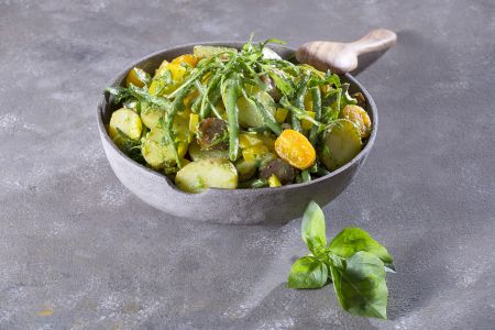 Πατατοσαλάτα με φασολάκια και πέστο βασιλικού