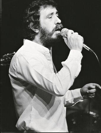 Ηθος και φως στο ελληνικό τραγούδι