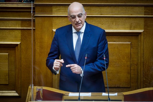 Δένδιας : Στέκομαι δίπλα στους συγγενείς των θυμάτων του Κουφοντίνα