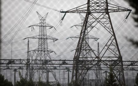 Σκρέκας: Σε ποιες περιοχές θα ξεκινήσει η υπογειοποίηση των καλωδίων ΔΕΔΔΗΕ