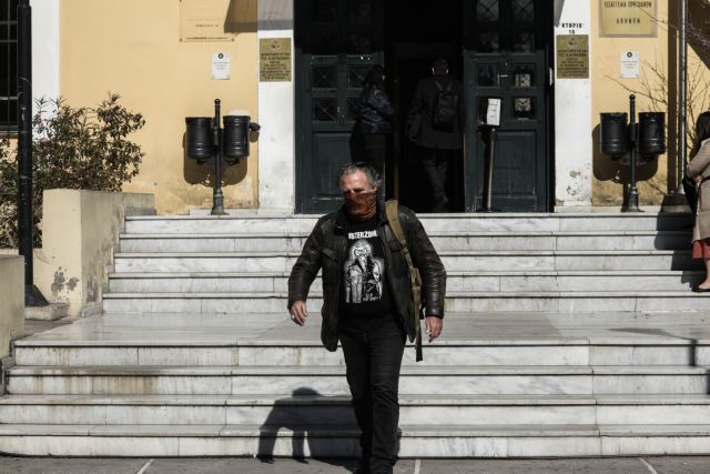 Τσαρούχας : Παρέδωσε 18 φακέλους στον εισαγγελέα – Καταγγελίες για τουλάχιστον τρία πρόσωπα | tovima.gr