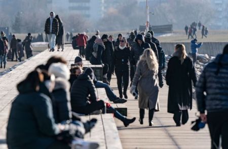 Σουηδία : Προειδοποίηση για τρίτο κύμα πανδημίας