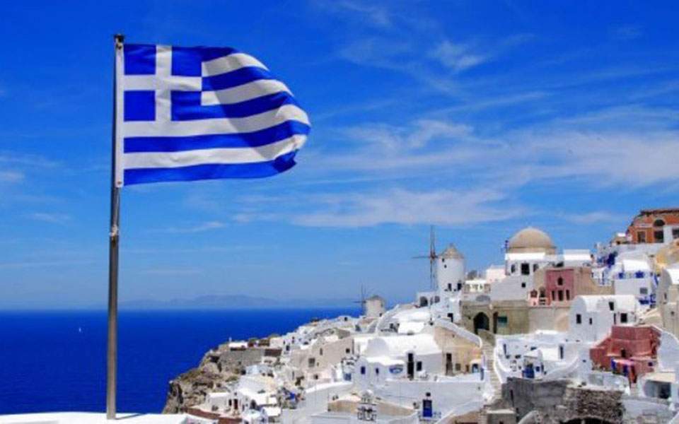 «Δαγκωτό» Ελλάδα ψηφίζουν οι Βρετανοί για δεύτερη κατοικία και χρυσή βίζα