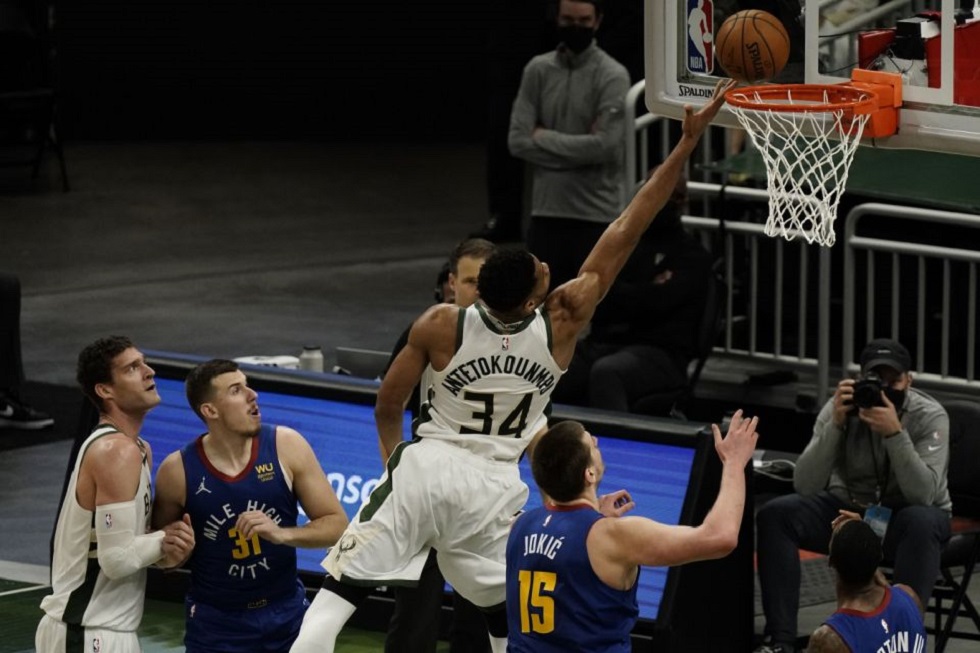 Top 10 του NBA : Ξεχωρίζει ο Γιάννης – Στην κορυφή ο Τόπιν