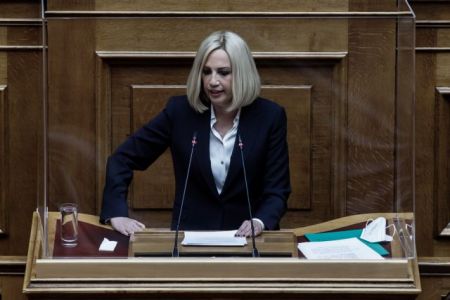 Γεννηματά : Εξαντλήσατε την υπομονή των πολιτών και την αντοχή της οικονομίας