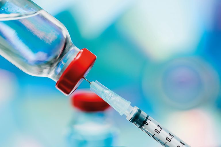 Θεμιστοκλέους : Εσπασε το φράγμα του 1 εκατ. εμβολιασμών – Ποιοι παίρνουν σειρά
