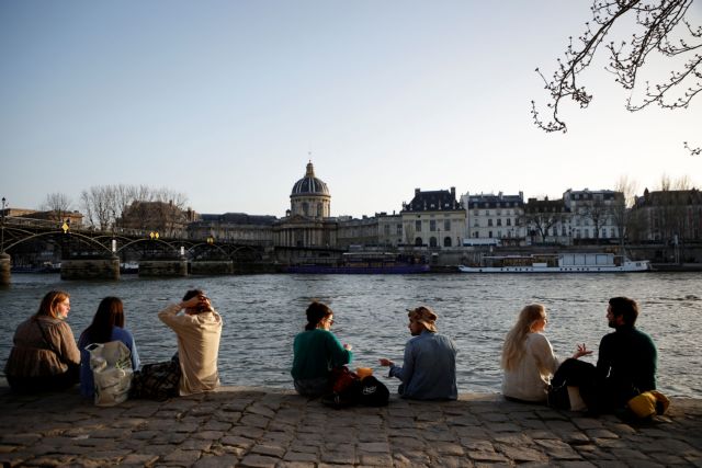 Γαλλία : Δεν εξετάζεται το ενδεχόμενο lockdown στο Παρίσι παρά την έξαρση κρουσμάτων