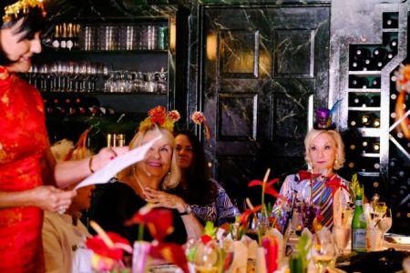 Πρώτη δόση κανονικότητας: Ελεύθεροι να συναντώνται χωρίς μάσκες οι εμβολιασμένοι Αμερικανοί