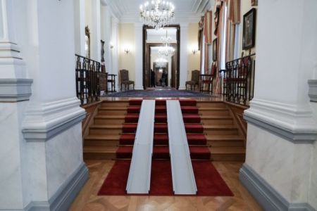 Συνάντηση Σακελλαροπούλου με Σταϊκούρα στις 13:00 στο Προεδρικό Μέγαρο