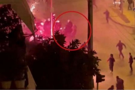 Νέα Σμύρνη : Αρνείται τα πάντα ο 30χρονος που κατηγορείται ότι «γκρέμισε» τον αστυνομικό