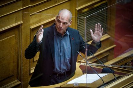 Βαρουφάκης : Στρατηγική επιλογή της κυβέρνησης Μητσοτάκη ο διχασμός