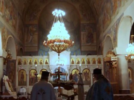 Κορωνοϊός : Αδιανόητος συνωστισμός σε κηδεία ιερέα στη Δράμα – Βίντεο ντοκουμέντο