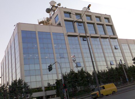 Επίθεση με μολότοφ κατά των εγκαταστάσεων του Σκάι στο Νέο Φάληρο