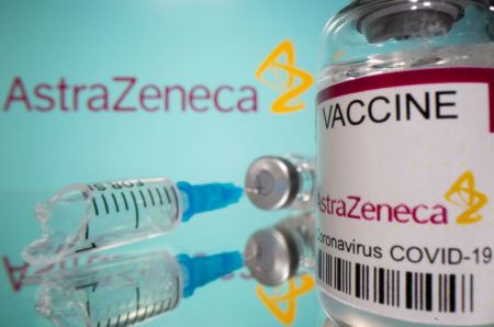Εμβόλιο AstraZeneca : Με προσφυγή απειλή η ΕΕ για τις καθυστερήσεις