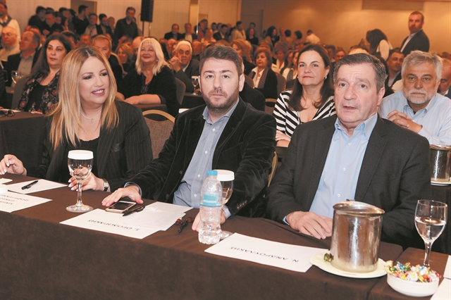 Τα εκλογικά σενάρια και ο πονοκέφαλος των ψηφοδελτίων