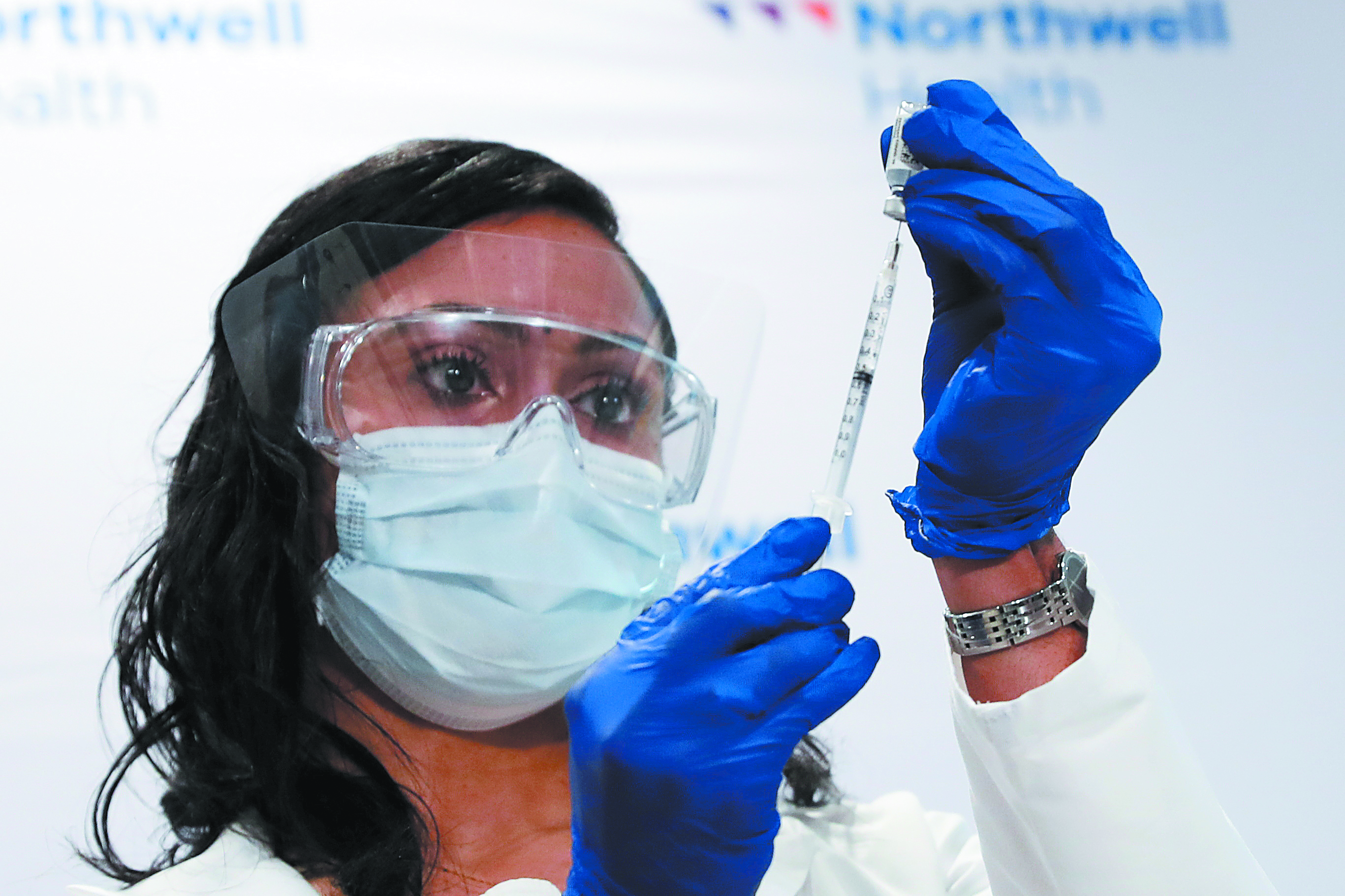 Καθ’ οδόν προς καθολικό εμβόλιο για κορωνοϊούς – Φόβοι για νέες πανδημίες