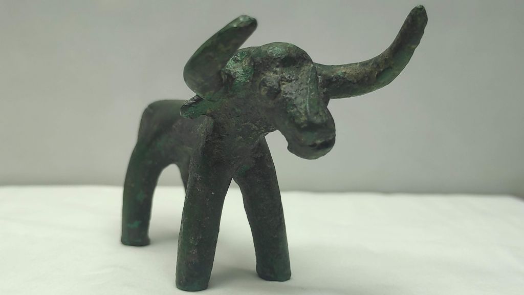 Αρχαία Ολυμπία : Στο φως χάλκινο ειδώλιο ταύρου