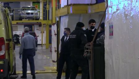 Γέννα εν πλω από τα Κύθηρα προς τον Πειραιά με «μαιευτήρα» τον καπετάνιο του πλοίου