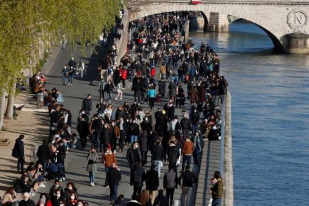 Γαλλία : Ρεκόρ διασωλωνημένων – 35.000 νέα κρούσματα και 185 θάνατοι