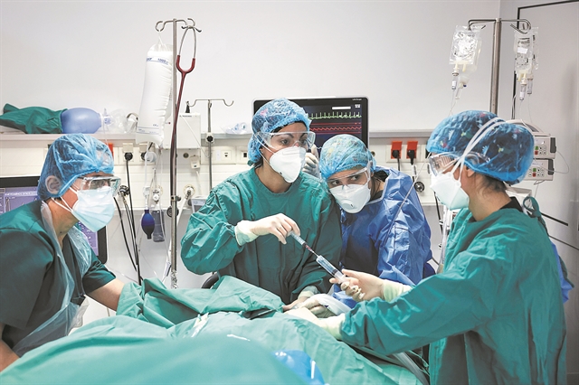 Η επιστράτευση δεν κλείνει τις πληγές του ΕΣΥ