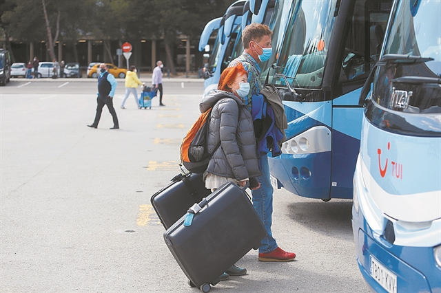 Στις κρατήσεις της τελευταίας στιγμής ελπίζει ο τουρισμός