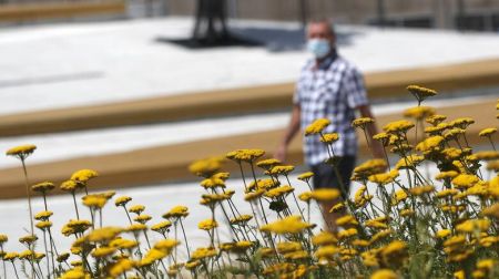 Ο Σολωμός, ο Απρίλης και ο κορωνοϊός