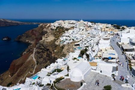Κορωνοϊός : Η Ελλάδα ανοίγει τα σύνορά της σε εμβολιασμένους τουρίστες από το Ισραήλ